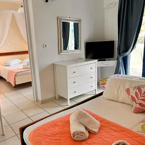 Apartment Dreams - Katelios,santa Barbara